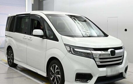 Honda Stepwgn IV, 2021 год, 1 820 000 рублей, 6 фотография