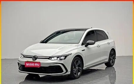 Volkswagen Golf VIII, 2024 год, 2 000 000 рублей, 1 фотография