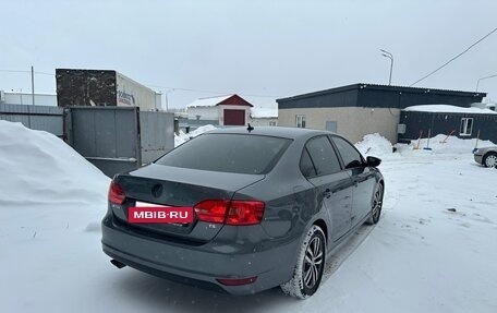 Volkswagen Jetta VI, 2013 год, 975 000 рублей, 6 фотография