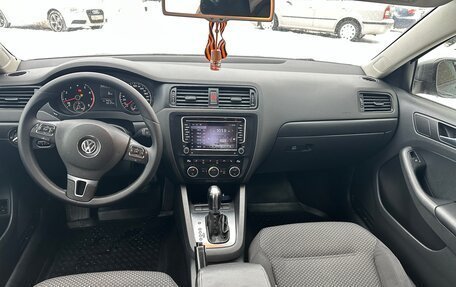 Volkswagen Jetta VI, 2013 год, 975 000 рублей, 9 фотография