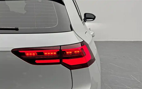 Volkswagen Golf VIII, 2024 год, 2 000 000 рублей, 10 фотография