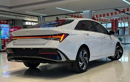 Hyundai Elantra, 2023 год, 1 450 000 рублей, 4 фотография