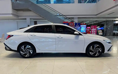 Hyundai Elantra, 2023 год, 1 450 000 рублей, 7 фотография