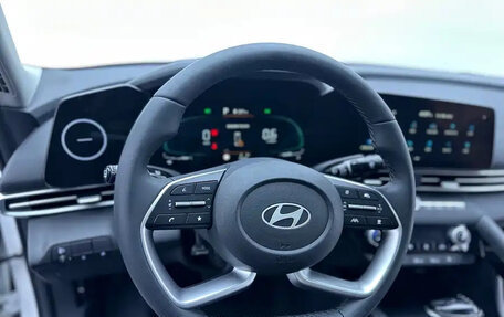 Hyundai Elantra, 2023 год, 1 450 000 рублей, 13 фотография