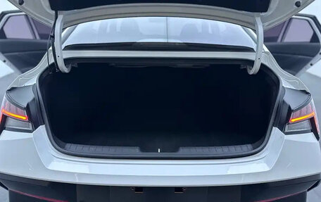 Hyundai Elantra, 2023 год, 1 450 000 рублей, 19 фотография