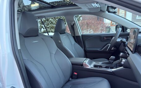 Toyota RAV4, 2025 год, 4 890 000 рублей, 4 фотография