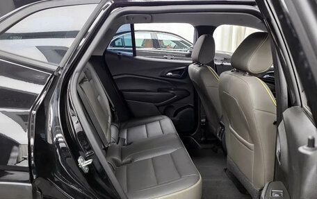 Chevrolet Trax, 2023 год, 1 550 000 рублей, 7 фотография