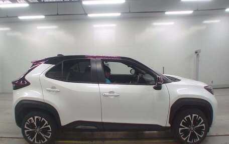 Toyota Yaris Cross, 2025 год, 2 222 000 рублей, 5 фотография