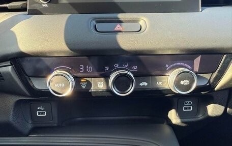 Honda Vezel, 2023 год, 1 600 000 рублей, 13 фотография