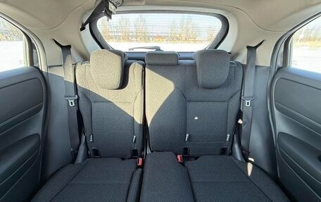 Honda Vezel, 2023 год, 1 600 000 рублей, 16 фотография