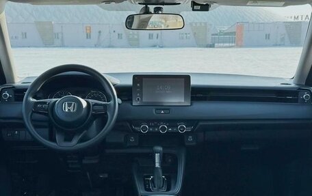 Honda Vezel, 2023 год, 1 600 000 рублей, 9 фотография