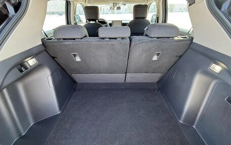 Honda Vezel, 2023 год, 1 600 000 рублей, 19 фотография