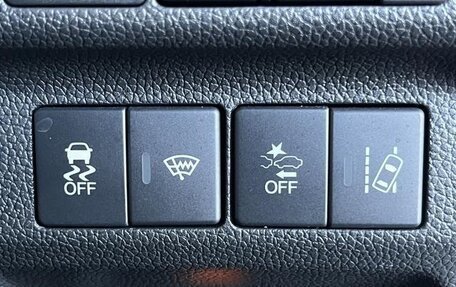 Honda Freed II, 2017 год, 1 243 000 рублей, 15 фотография