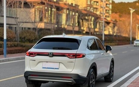 Honda Vezel, 2023 год, 1 610 000 рублей, 5 фотография