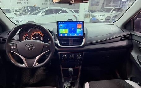 Toyota Yaris XP150 рестайлинг, 2022 год, 1 000 000 рублей, 6 фотография