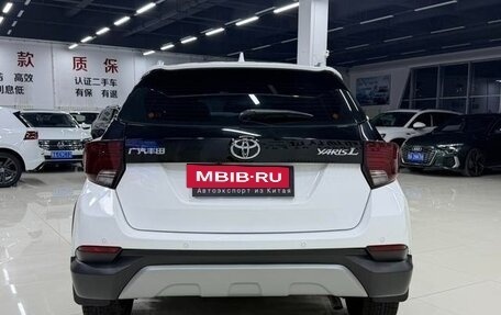 Toyota Yaris XP150 рестайлинг, 2022 год, 1 000 000 рублей, 4 фотография