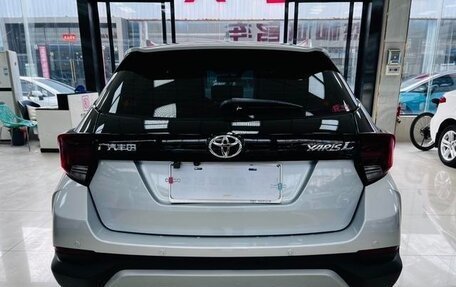 Toyota Yaris XP150 рестайлинг, 2023 год, 1 200 000 рублей, 3 фотография