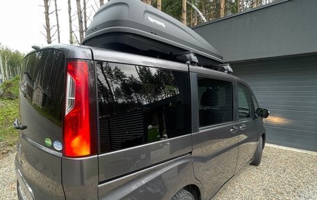 Honda Stepwgn IV, 2018 год, 1 850 000 рублей, 2 фотография