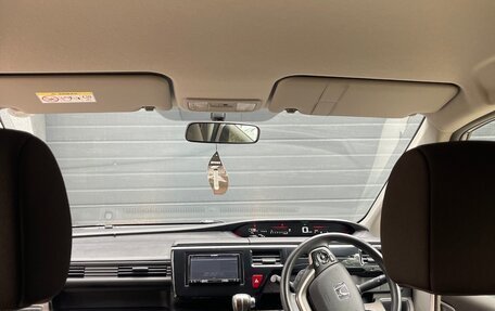 Honda Stepwgn IV, 2018 год, 1 850 000 рублей, 6 фотография