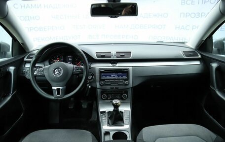 Volkswagen Passat B7, 2011 год, 830 000 рублей, 12 фотография