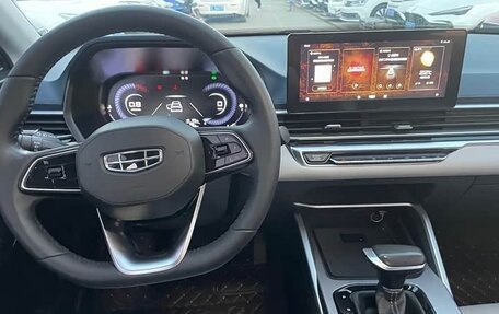 Geely Emgrand, 2022 год, 1 010 000 рублей, 8 фотография