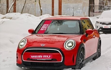 MINI Hatch, 2021 год, 2 090 000 рублей, 5 фотография