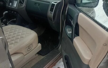 Mitsubishi Pajero III рестайлинг, 2003 год, 900 000 рублей, 5 фотография