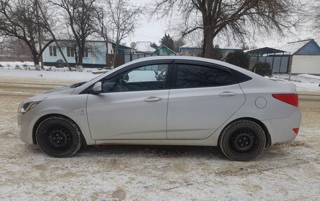 Hyundai Solaris II рестайлинг, 2015 год, 1 200 000 рублей, 3 фотография
