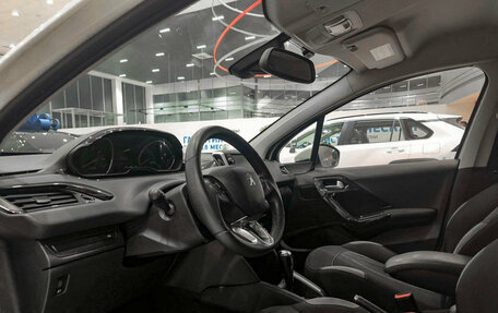 Peugeot 208 II, 2013 год, 680 000 рублей, 16 фотография