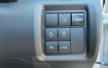 Daihatsu Rocky, 2022 год, 1 405 000 рублей, 15 фотография