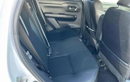 Daihatsu Rocky, 2022 год, 1 405 000 рублей, 34 фотография