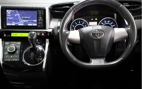 Toyota Wish II, 2013 год, 1 273 000 рублей, 31 фотография