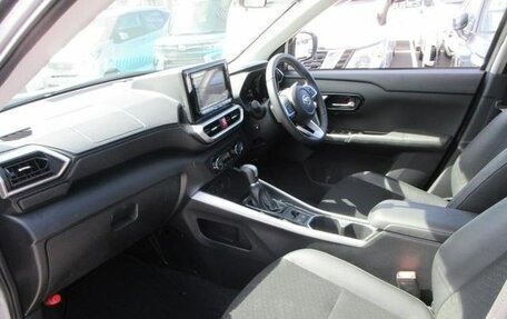 Daihatsu Rocky, 2023 год, 1 406 000 рублей, 28 фотография