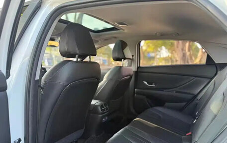 Hyundai Elantra, 2024 год, 1 540 000 рублей, 7 фотография