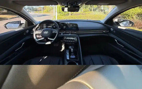 Hyundai Elantra, 2024 год, 1 540 000 рублей, 8 фотография