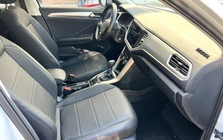 Volkswagen T-Roc I, 2021 год, 1 822 000 рублей, 4 фотография