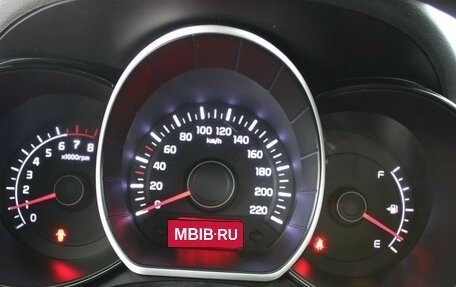 KIA Rio III рестайлинг, 2013 год, 800 000 рублей, 10 фотография