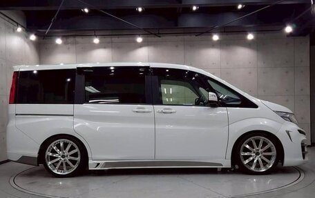 Honda Stepwgn IV, 2017 год, 1 770 000 рублей, 3 фотография