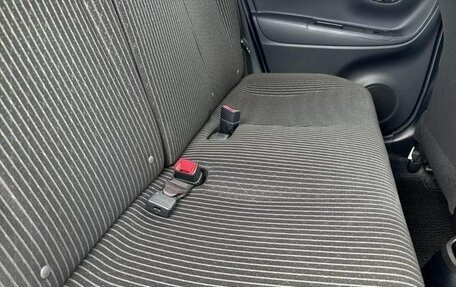 Toyota Vitz, 2017 год, 930 000 рублей, 7 фотография