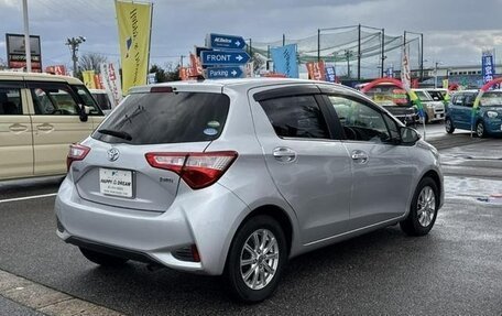 Toyota Vitz, 2017 год, 930 000 рублей, 3 фотография