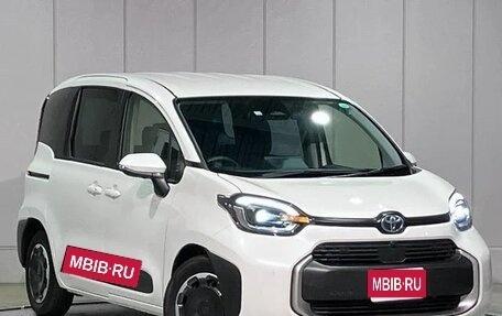 Toyota Sienta, 2022 год, 1 602 000 рублей, 1 фотография