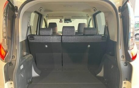 Toyota Sienta, 2022 год, 1 602 000 рублей, 34 фотография