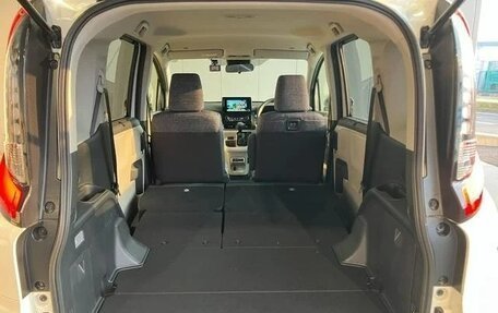 Toyota Sienta, 2022 год, 1 602 000 рублей, 35 фотография