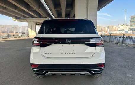 Volkswagen T-Cross I, 2021 год, 1 750 000 рублей, 6 фотография