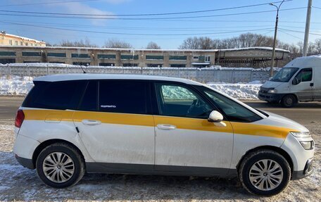 Citroen C4 Picasso II рестайлинг, 2017 год, 800 000 рублей, 4 фотография