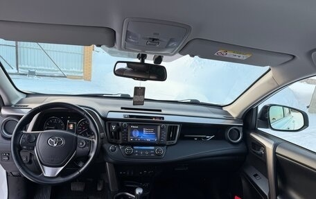 Toyota RAV4, 2017 год, 3 000 000 рублей, 7 фотография