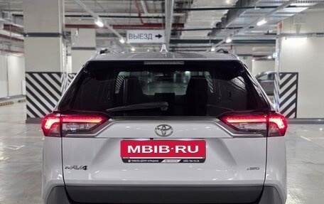 Toyota RAV4, 2020 год, 3 250 000 рублей, 4 фотография