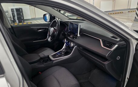 Toyota RAV4, 2020 год, 3 250 000 рублей, 8 фотография