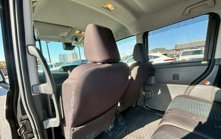 Toyota Roomy I, 2023 год, 1 113 000 рублей, 34 фотография