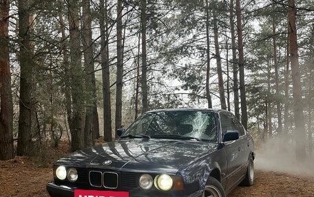 BMW 5 серия, 1992 год, 380 000 рублей, 28 фотография